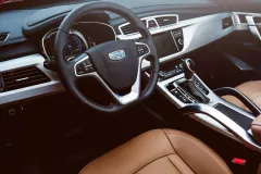 geely-atlas-1-salon