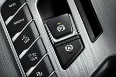 geely-coolray-i-do-obnovleniya-21