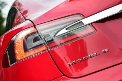 tesla-model-s-2016-2021-14